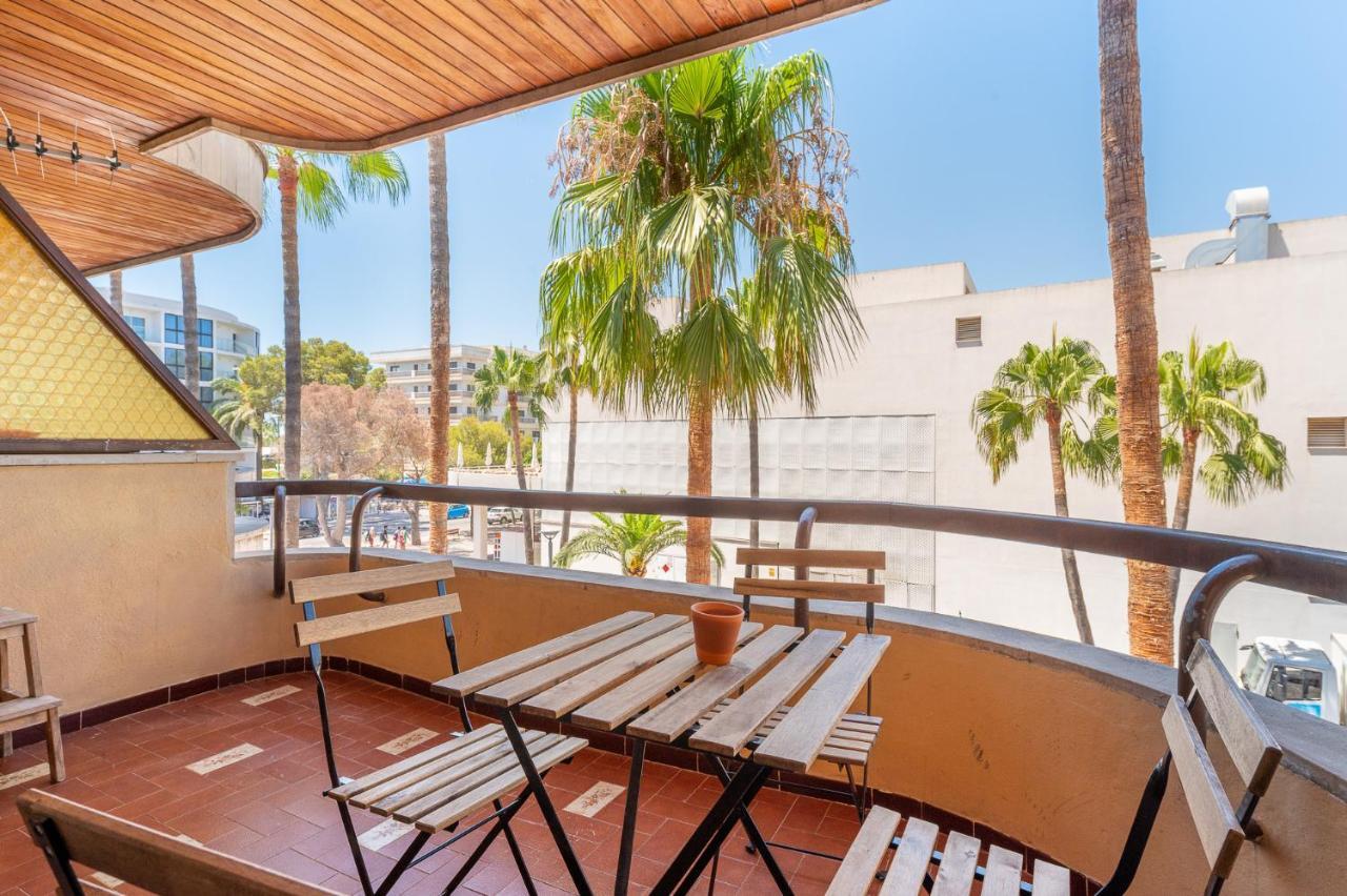 In With Terrace Apartment